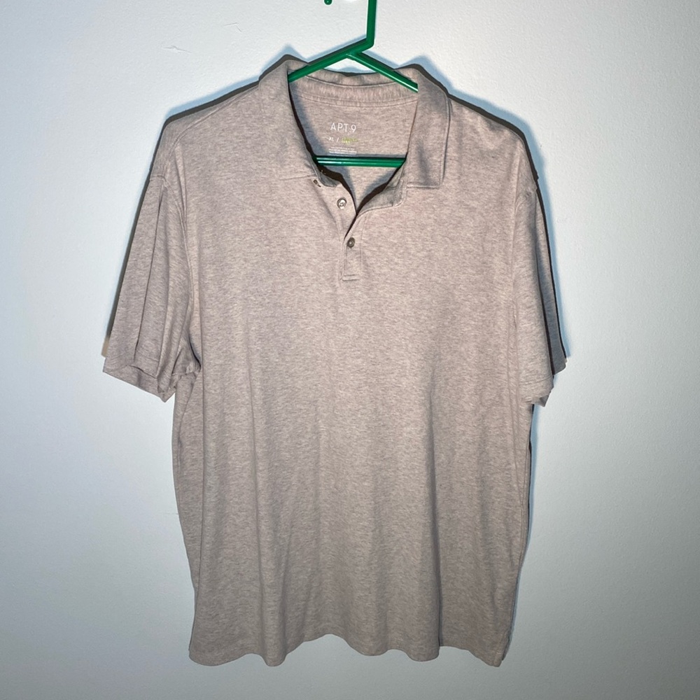 Apt. 9 polo.